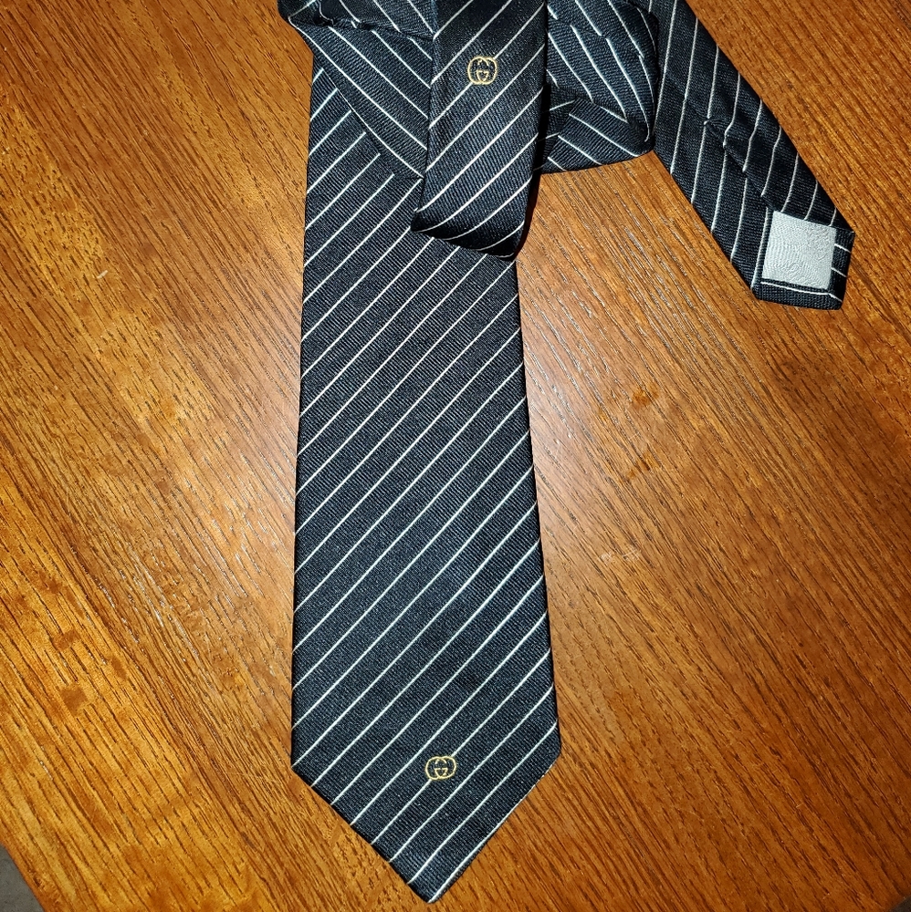 ❌SOLD - Vintage Gucci Silk Tie